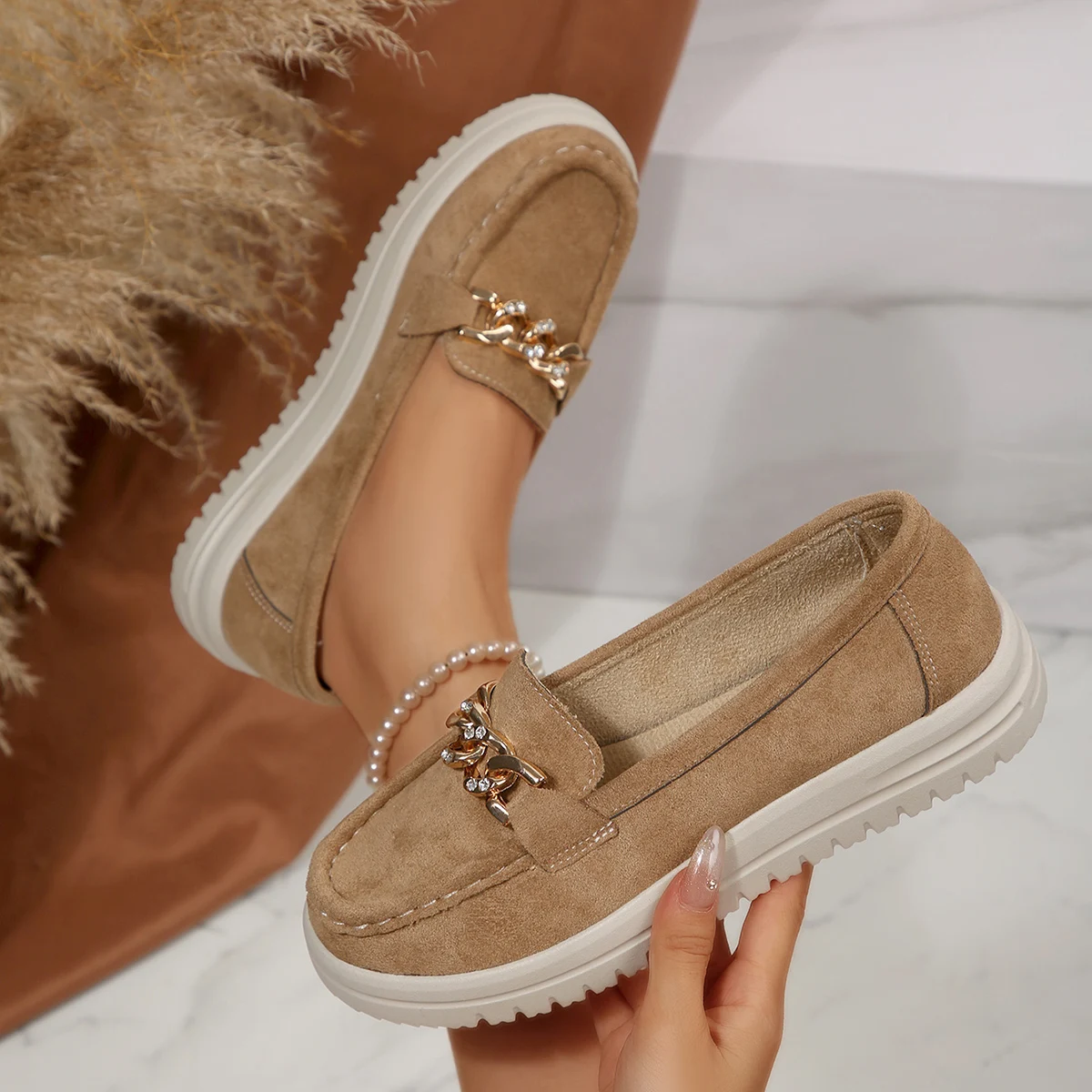 Street Fashion Rome 2025 - Women Flats Loafers 2025 New Round