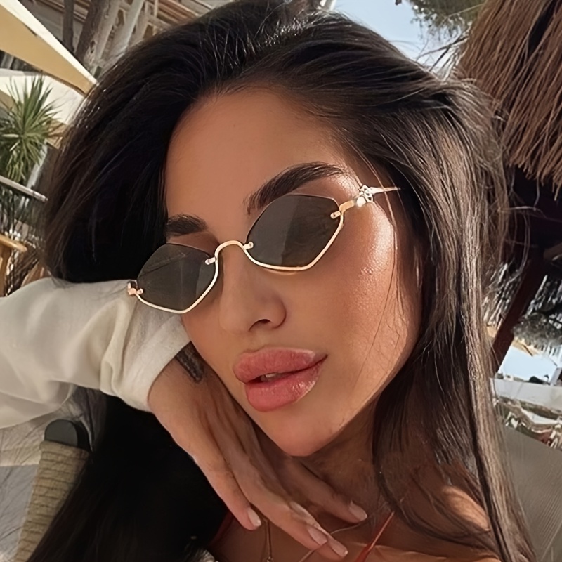 Street Fashion Photo - New Decorative Diamond Shaped Half Frame