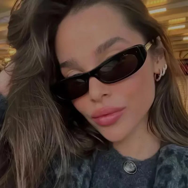 New Retro Oval Frame Sunglasse - Street Fashion Trends recension och pris