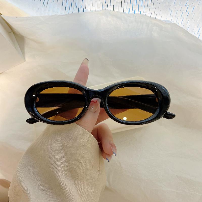 Retro Oval Sunglasses for Men  - Street Fashion Photo recension och pris