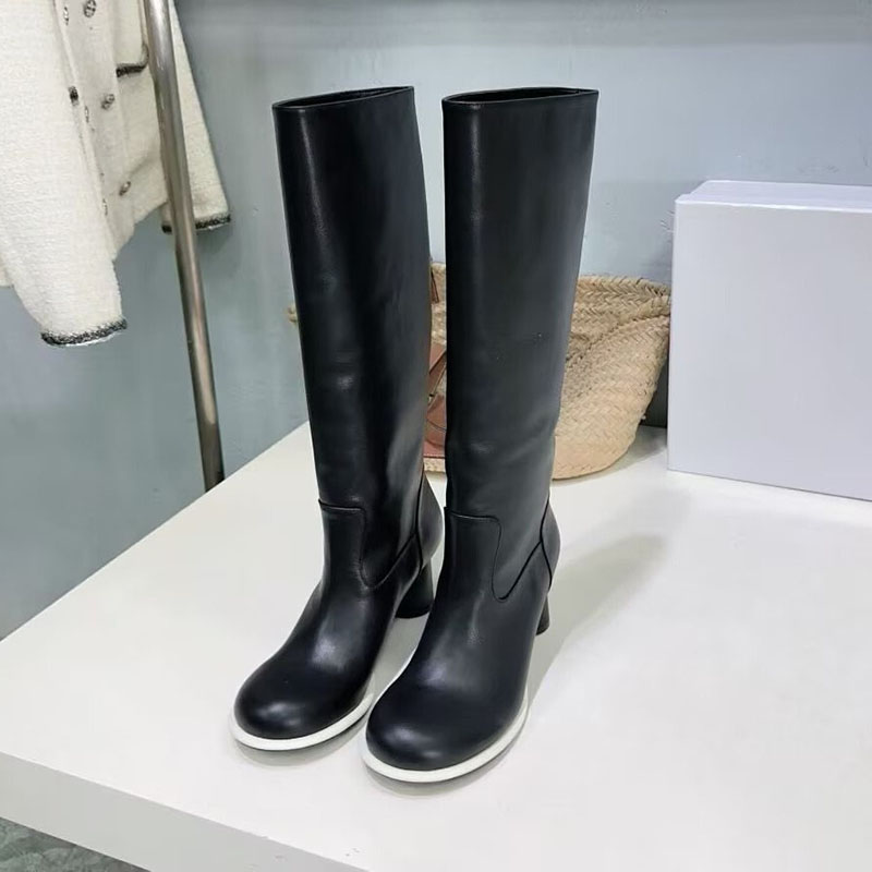 Genuine Leather Stretch Boots  - Street Fashion Rome 2025 recension och pris